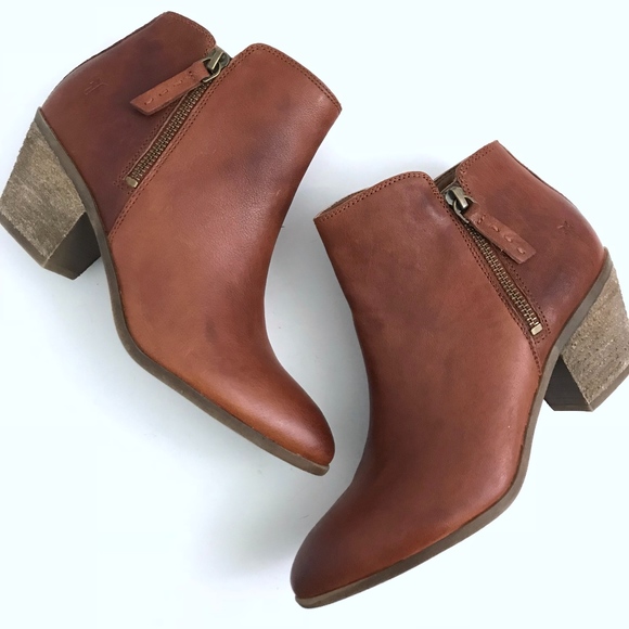 frye addie double zip cognac